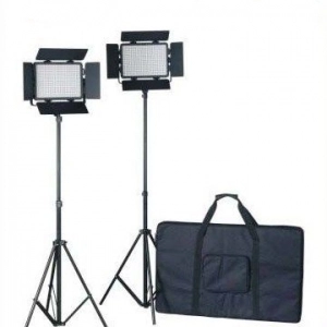 Alquiler de Kit panel LED con control de temperatura de color Tokura Borneo T-1200