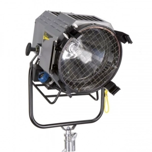 Alquiler de HMI Cinepar 2500W De Sisti Remington 2430