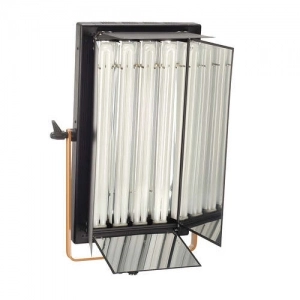 Alquiler de Luz fría 4 tubos 220W 5400K Genérico Prime-lux 5400