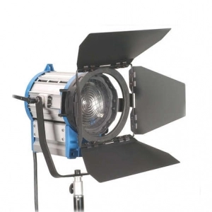 Alquiler de Fresnel 1000W Genérico 1000W