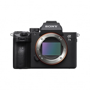 Alquiler de Cuerpo de cámara digital sin espejo Sony A7 III