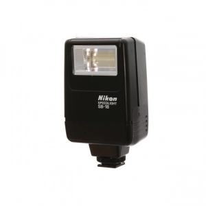 Alquiler de Flash portátil para Nikon Nikon SB-18