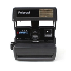 Alquiler de Cámara de revelado instantáneo Polaroid 636 close-up