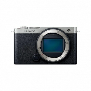 Alquiler de Cuerpo de cámara digital sin espejo Panasonic S9