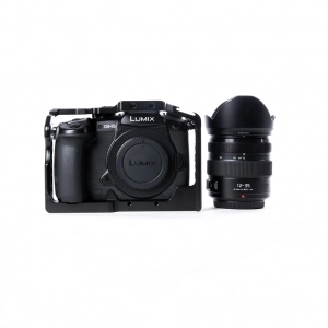 Alquiler de Panasonic GH5 con Lumix 12-35 con estabilizador Varios 
